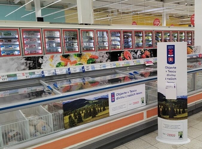 Tesco spúšťa predaj diviny zo slovenských lesov