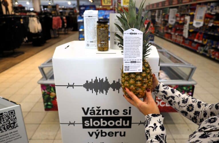 Tesco pri príležitosti 17. novembra predstavuje príbehy ľudí, ktorí si kedysi nemohli slobodne vyberať